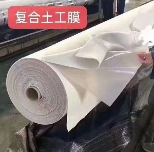 复合土工膜的寿命是多久