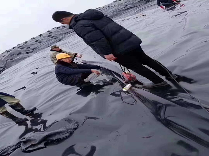 浅谈HEPE土工膜的热熔焊接